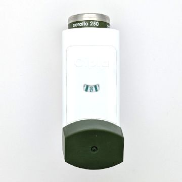 セロフロ吸入器250mcgの吸入器正面